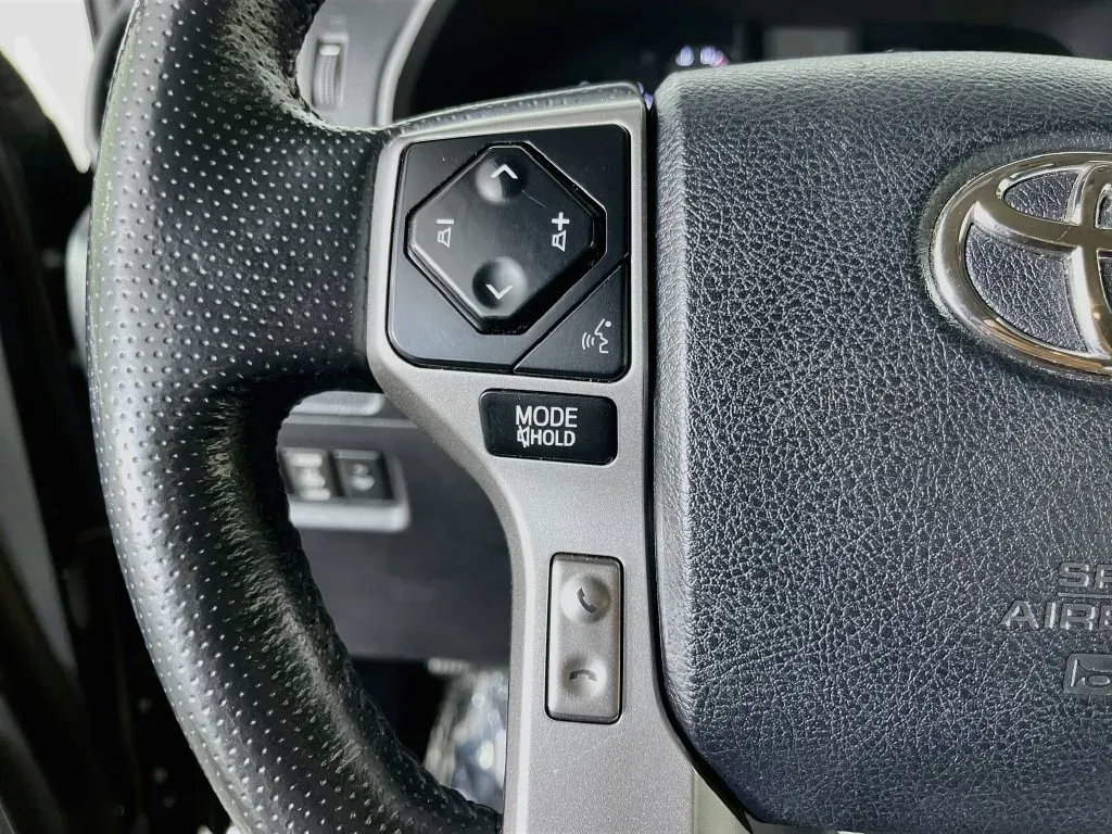 Toyota 4Runner photo 14