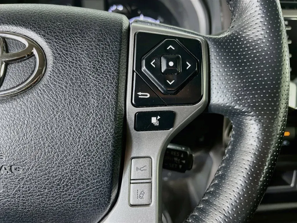 Toyota 4Runner photo 15