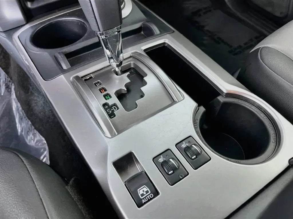 Toyota 4Runner photo 21