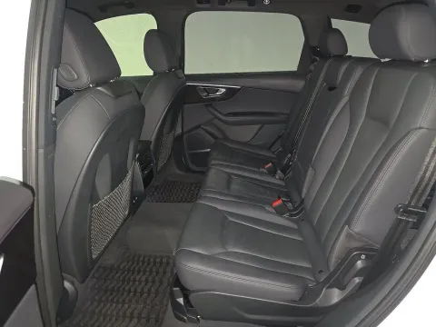 More photos of 2021 Audi Q7 55 Prestige at Clement Supercenter, MO