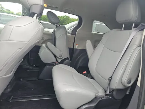 More photos of 2023 Toyota Sienna XLE at Clement Supercenter, MO