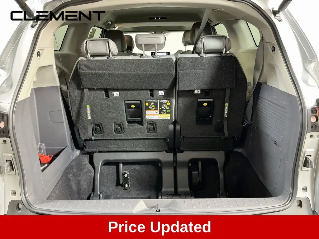 Toyota Sienna photo 9