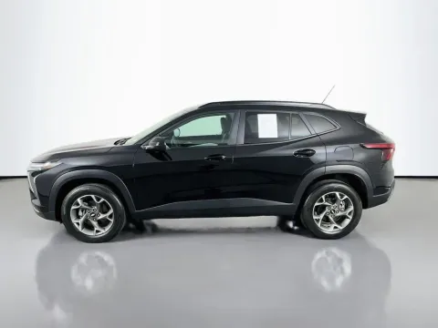More photos of 2025 Chevrolet Trax LT at Clement Supercenter, MO