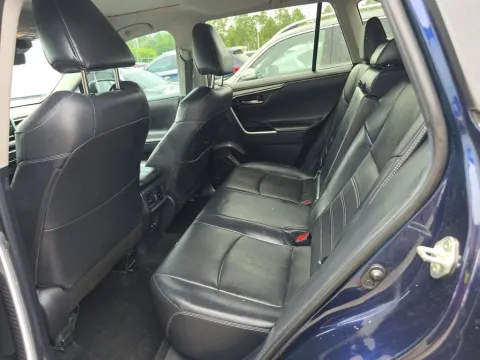 More photos of 2019 Toyota RAV4 Limited at Clement Supercenter, MO