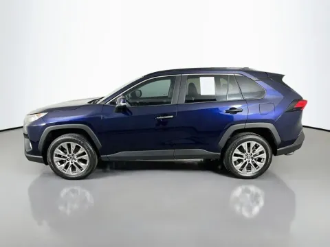 More photos of 2019 Toyota RAV4 Limited at Clement Supercenter, MO