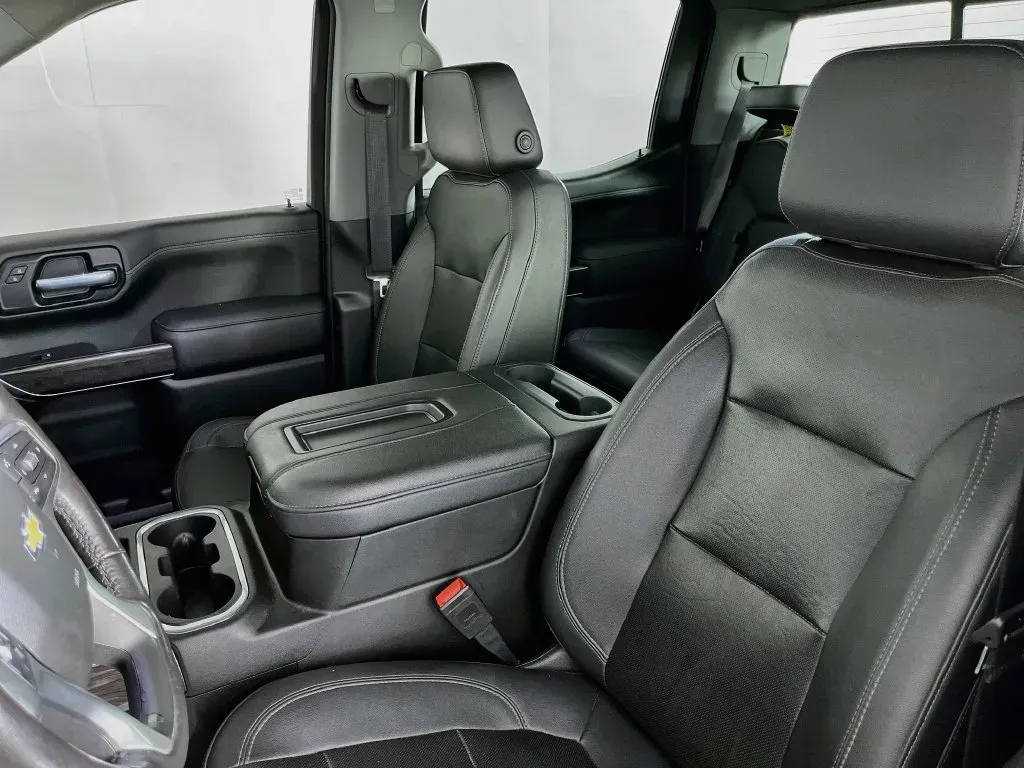 Chevrolet Silverado photo 26