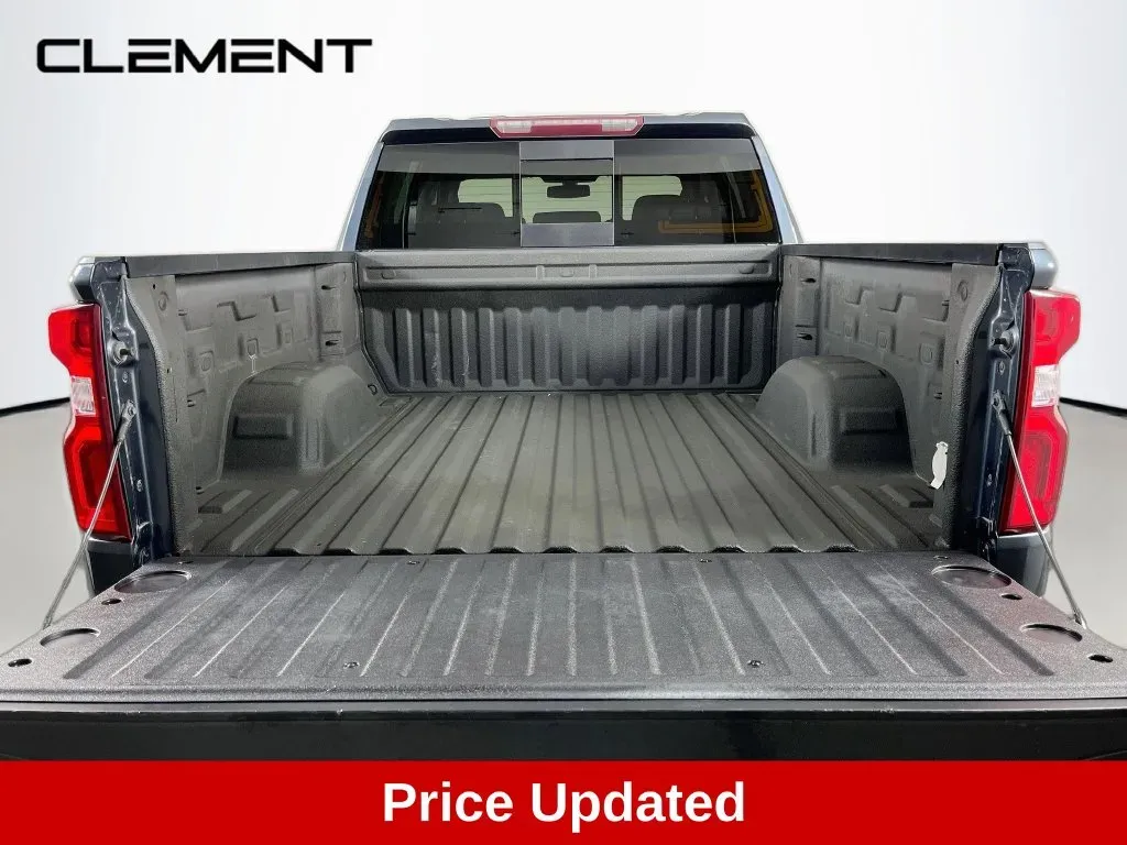 Chevrolet Silverado photo 9