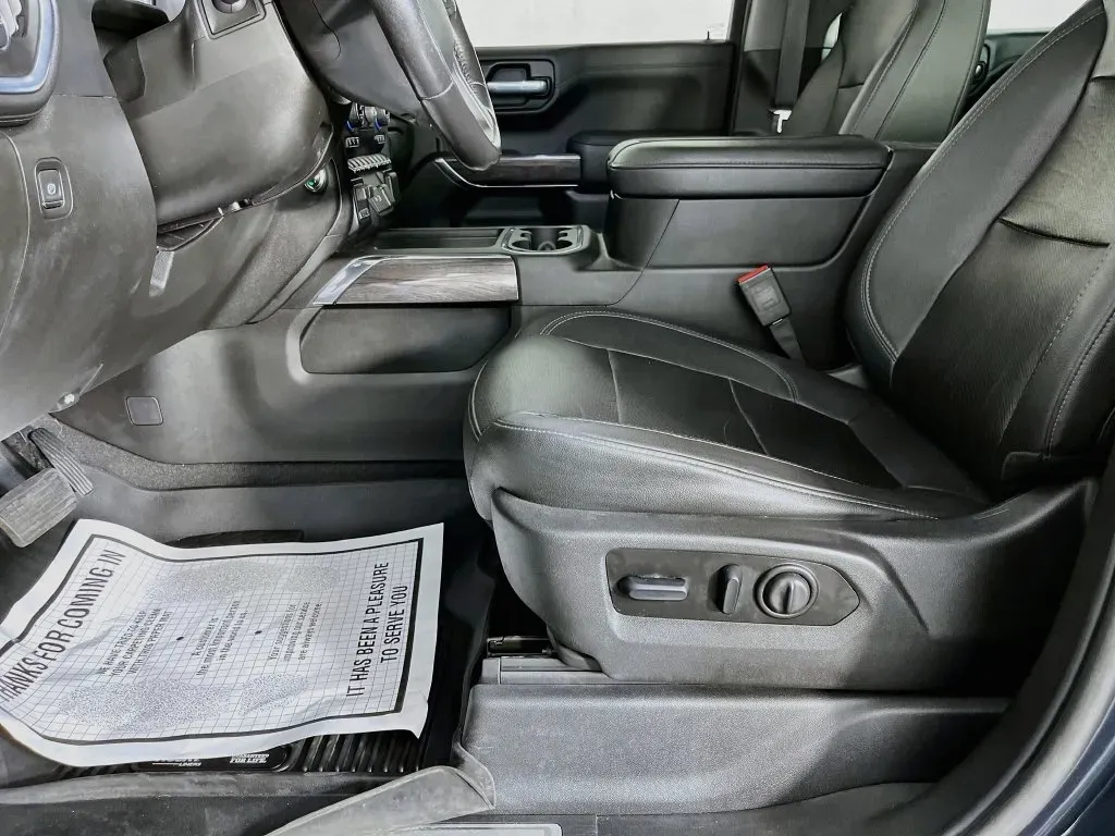 Chevrolet Silverado photo 25