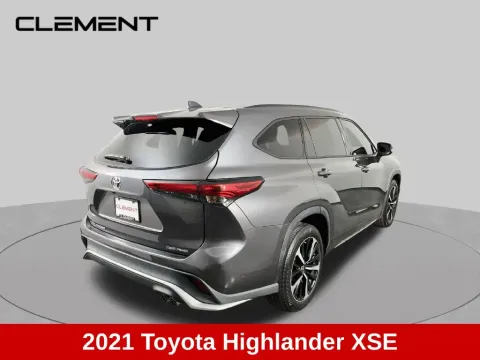 More photos of 2021 Toyota Highlander XSE at Clement Supercenter, MO