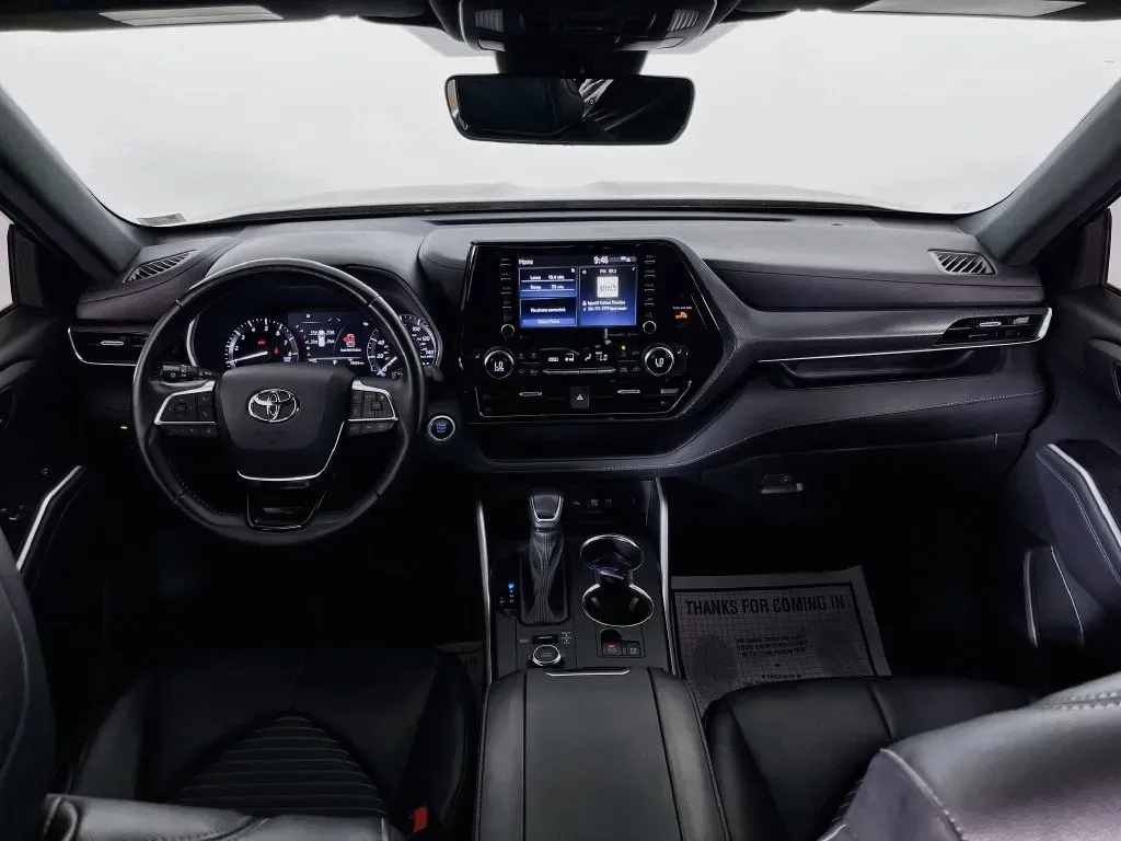 Toyota Highlander photo 10