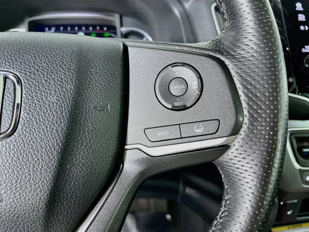 Honda Passport photo 15