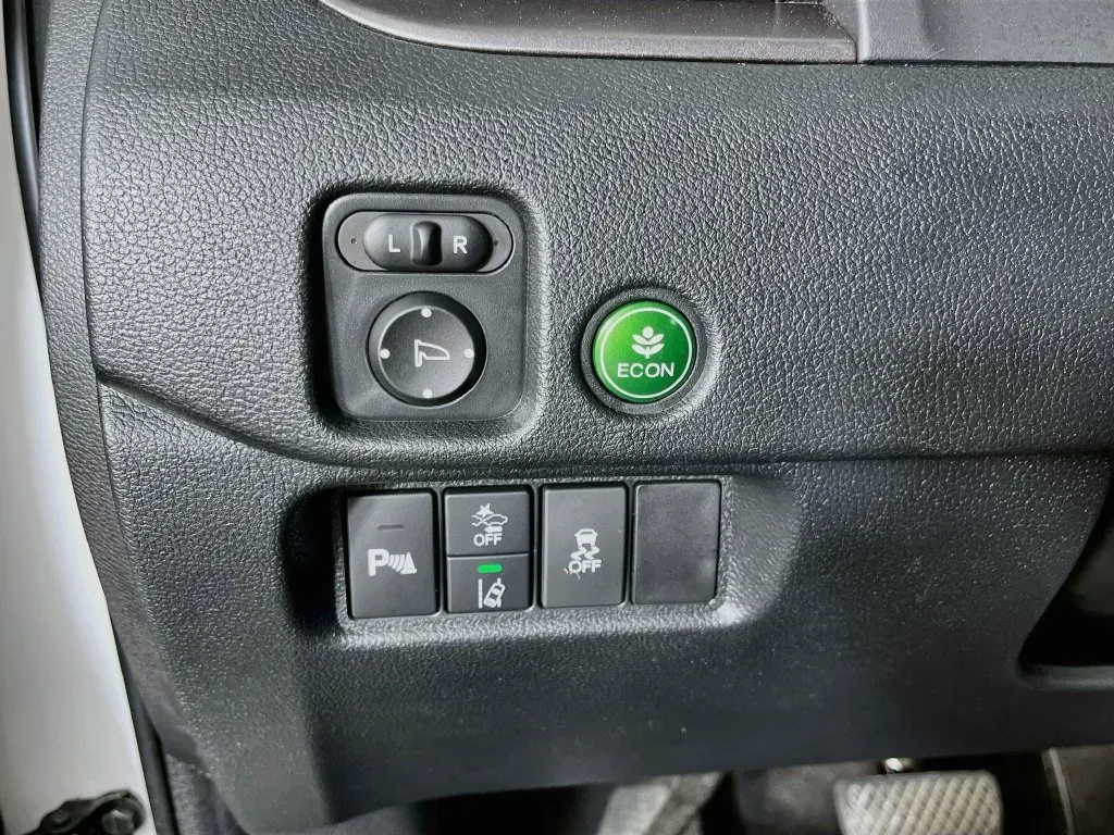 Honda Passport photo 11