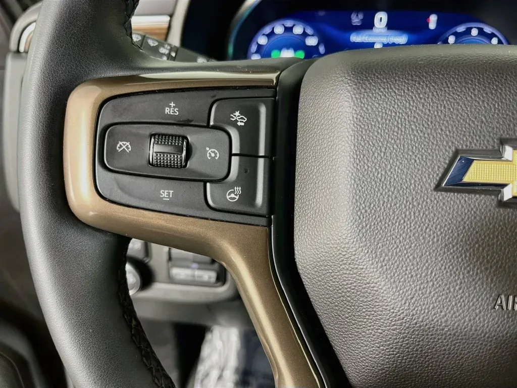 Chevrolet Tahoe photo 14