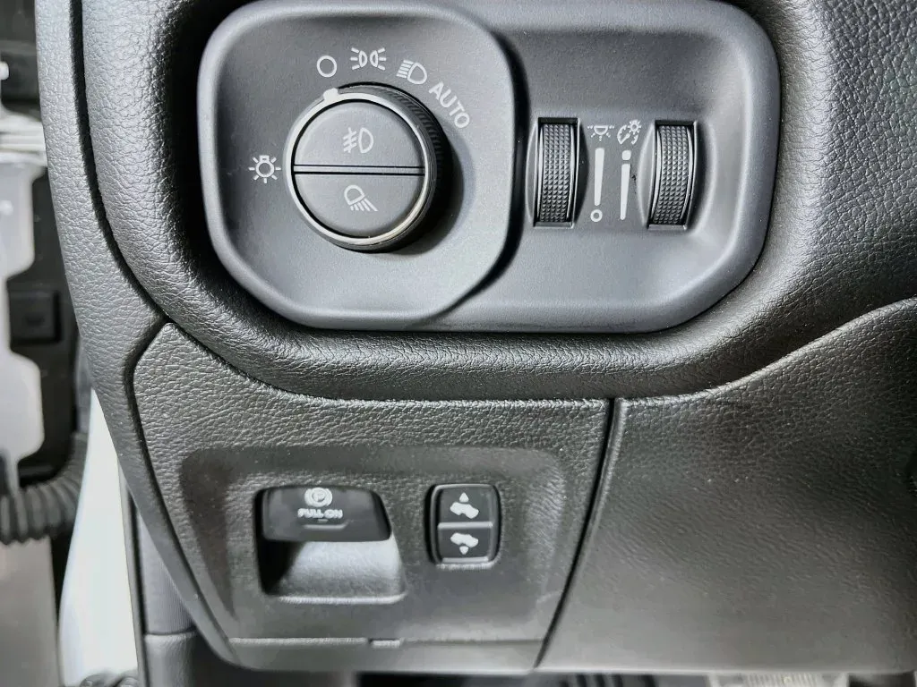 Ram 1500 photo 11