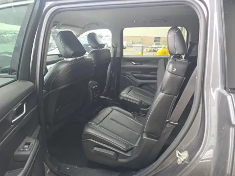 More photos of 2023 Jeep Grand Cherokee L Limited at Clement Supercenter, MO