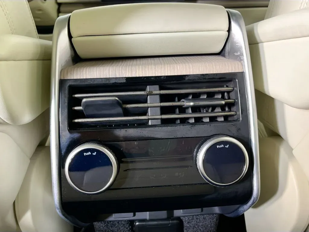 Land Rover Range Rover photo 33