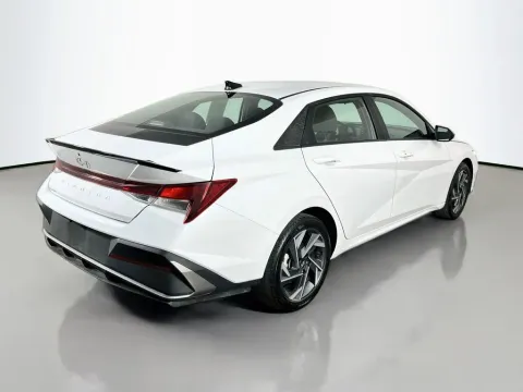 More photos of 2025 Hyundai Elantra SEL Sport at Clement Supercenter, MO