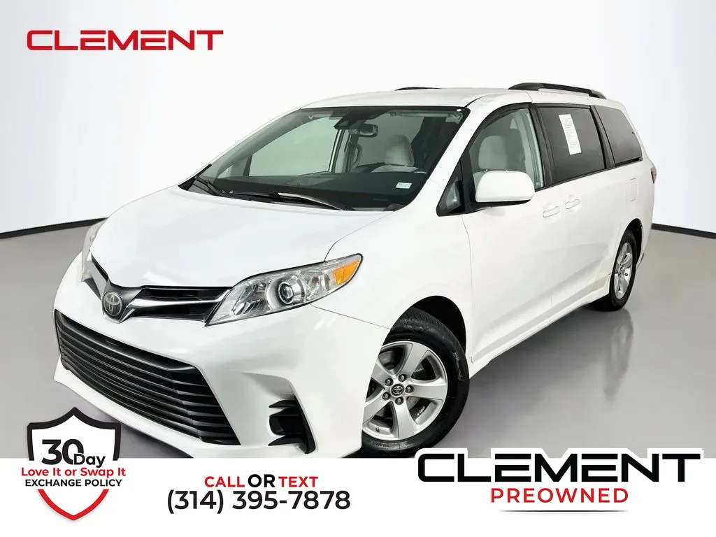 White 2020 Toyota Sienna LE for sale in St. Charles, MO