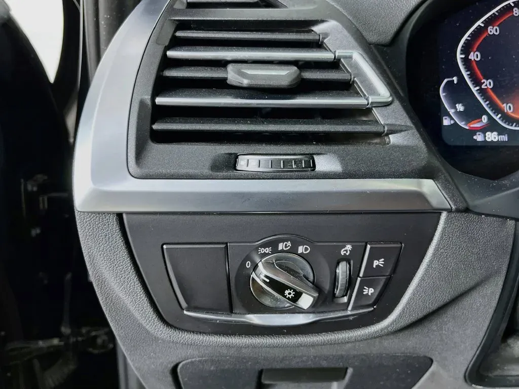 BMW X3 photo 11