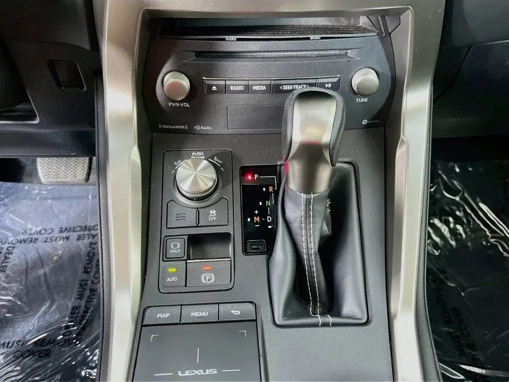 Lexus NX photo 22