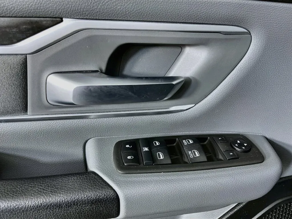 Ram 1500 photo 23