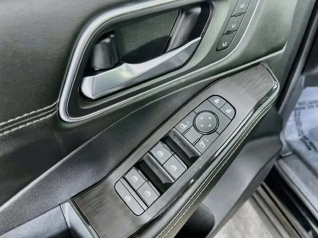 Nissan Rogue photo 25