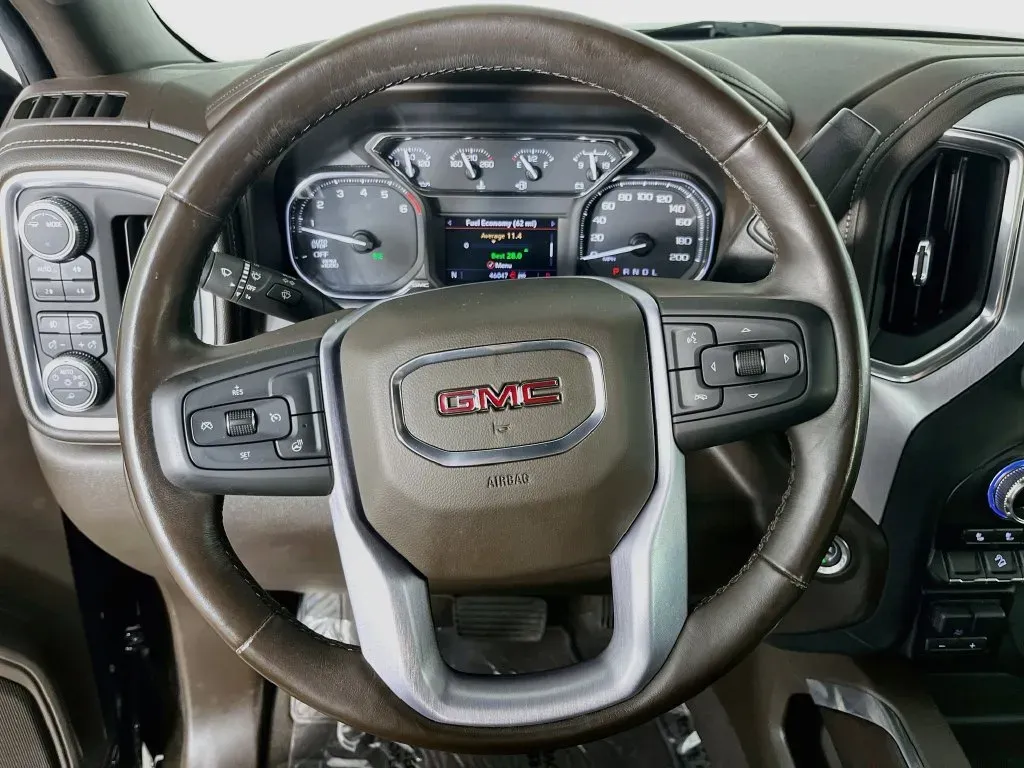GMC Sierra photo 13