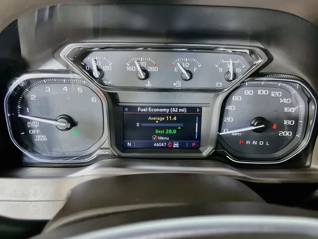 GMC Sierra photo 16