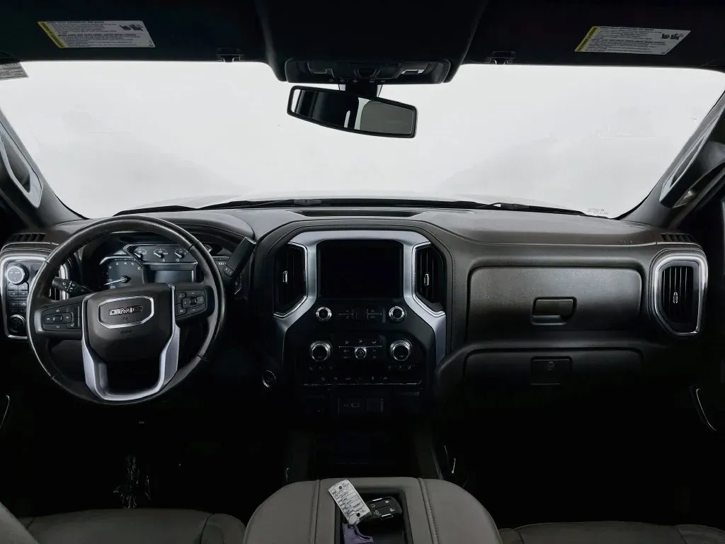 GMC Sierra photo 10