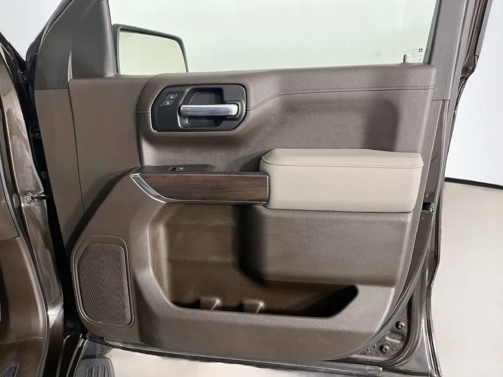 GMC Sierra photo 35