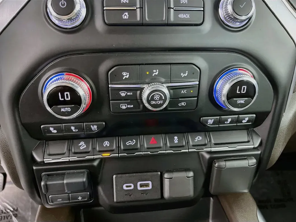 GMC Sierra photo 20
