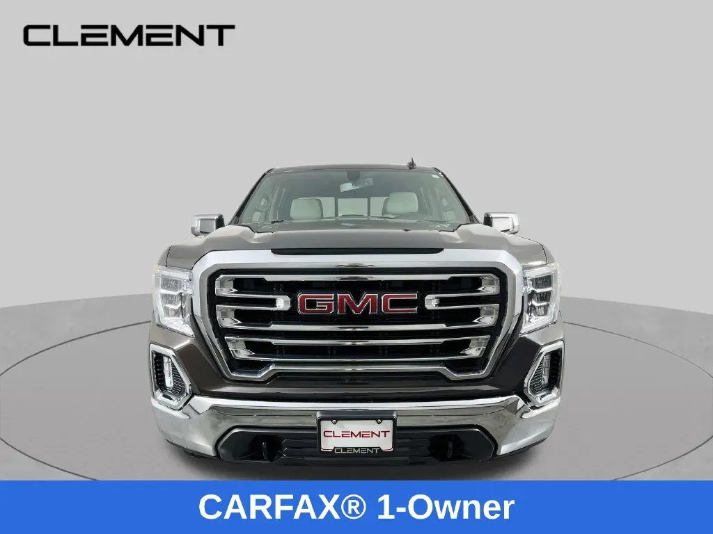 GMC Sierra photo 2