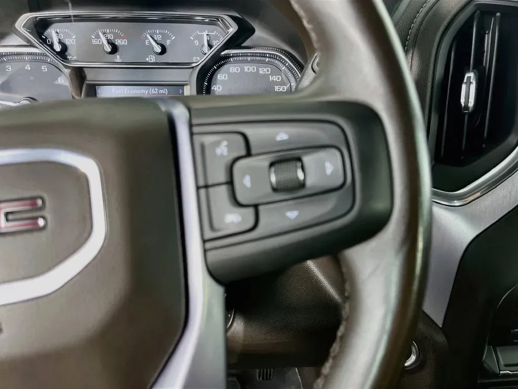 GMC Sierra photo 15