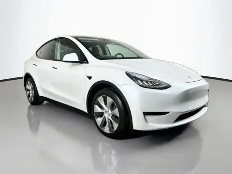 Another view of 2021 Tesla Model Y Long Range for sale in St. Charles, MO at Clement Supercenter