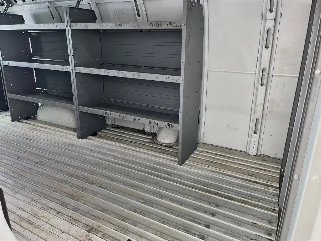 Chevrolet Express photo 27