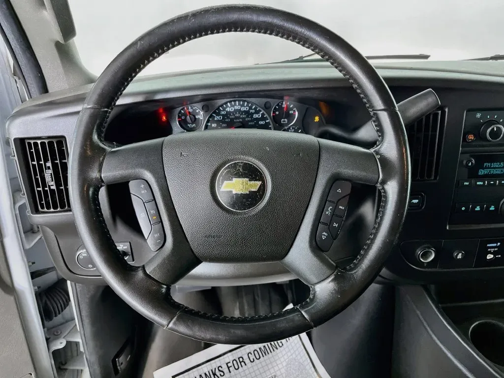 Chevrolet Express photo 11