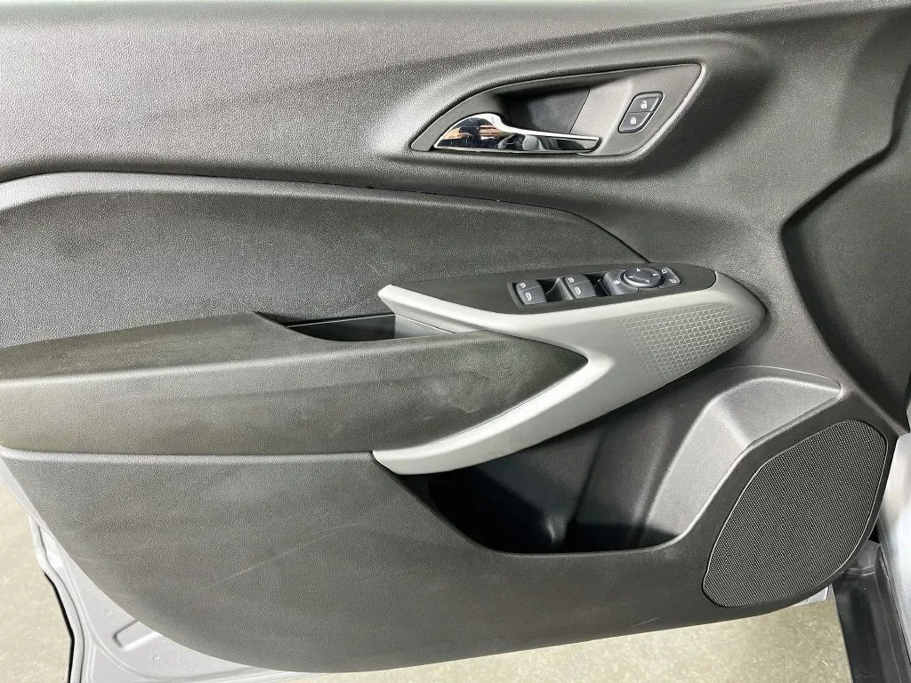 Chevrolet Trax photo 23