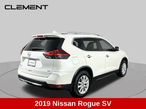 More photos of 2019 Nissan Rogue SV at Clement Supercenter, MO