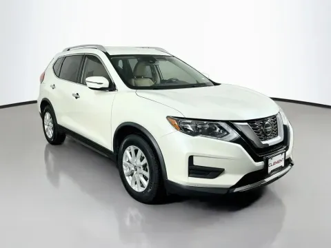 More photos of 2019 Nissan Rogue SV at Clement Supercenter, MO