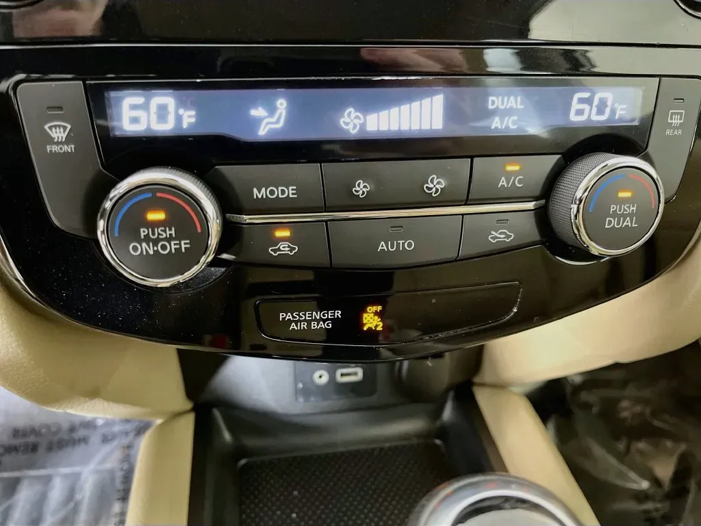 Nissan Rogue photo 20