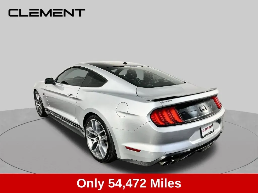 Ford Mustang photo 8