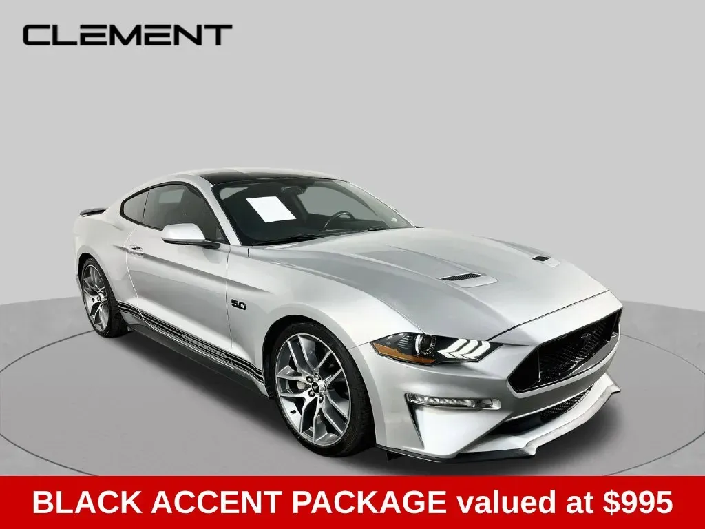 Ford Mustang photo 3