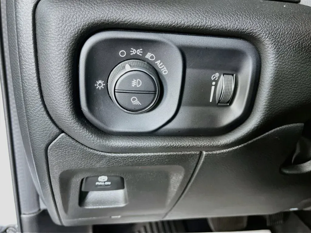 Ram 1500 photo 11