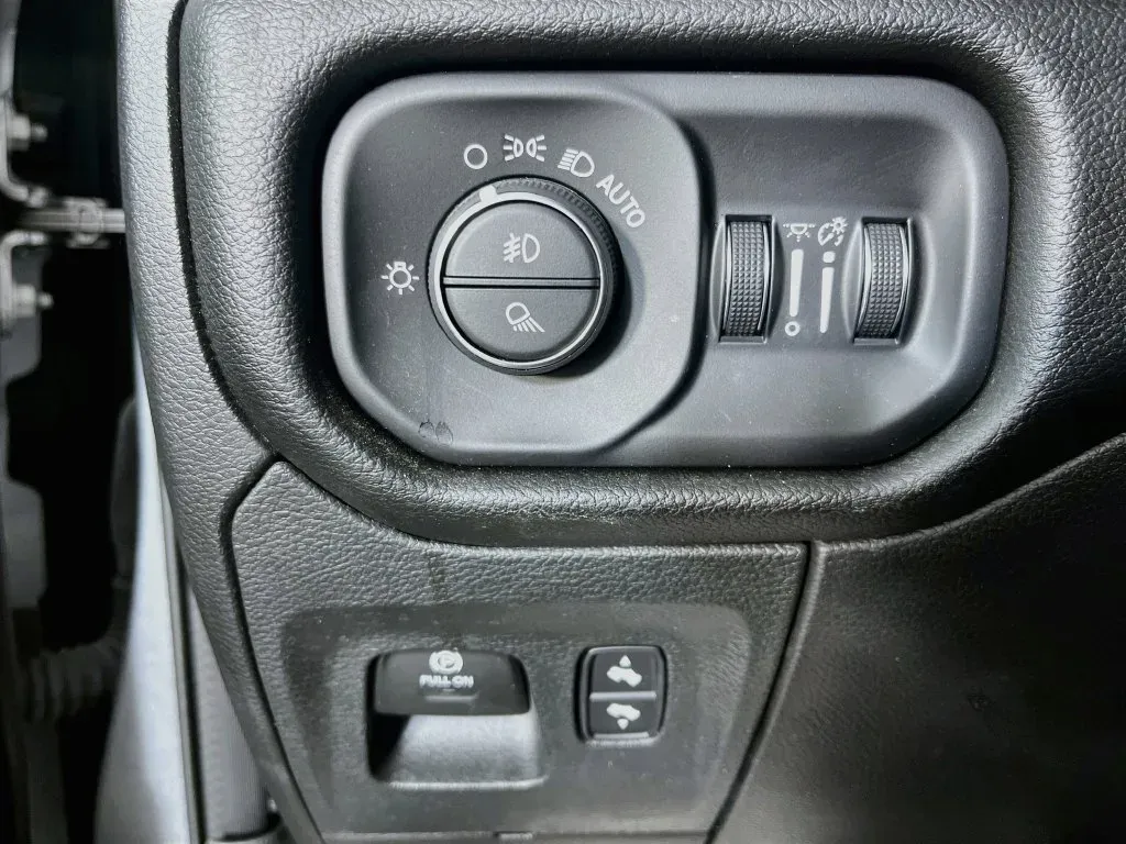 Ram 1500 photo 11