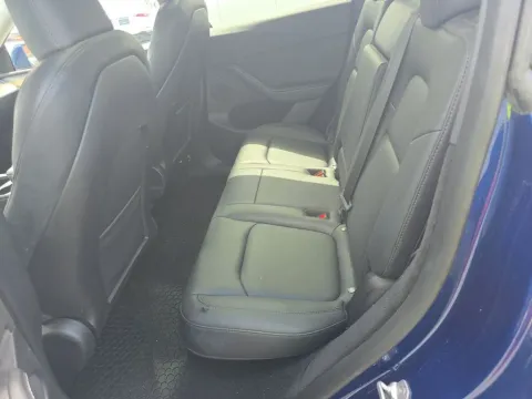 More photos of 2023 Tesla Model Y Long Range at Clement Supercenter, MO