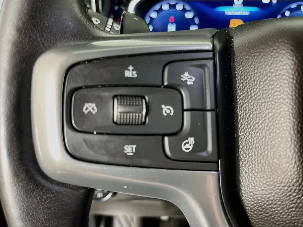 Chevrolet Silverado photo 14