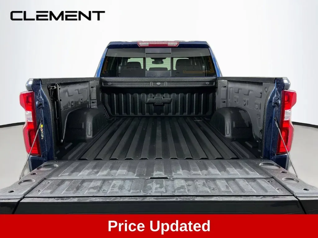 Chevrolet Silverado photo 9