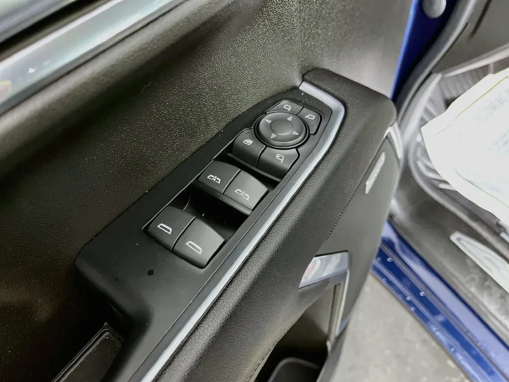 Chevrolet Silverado photo 26