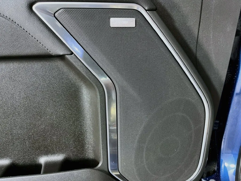 Chevrolet Silverado photo 24