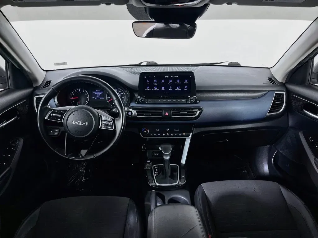 Kia Seltos photo 10